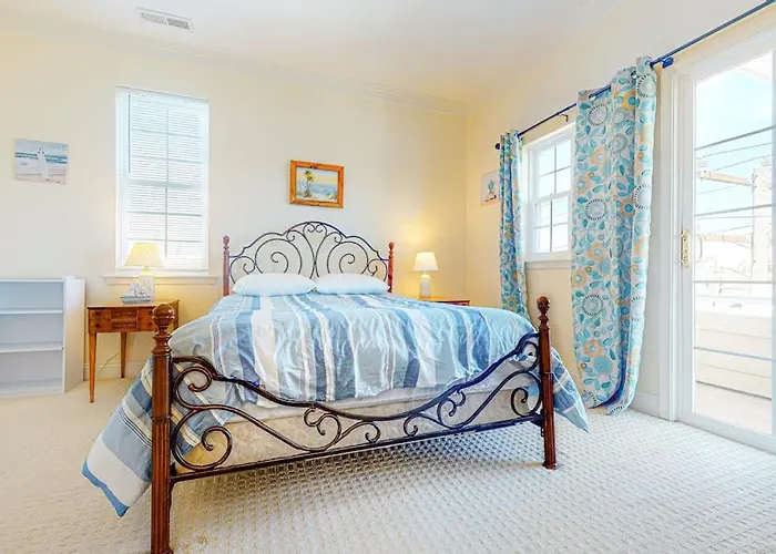 Saint Louis Ave, Unit D Holiday home